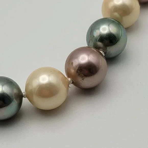 Multicolor Pastel Glass Pearl Beaded Necklace 18 Inch Crystal Pave Clasp 12mm